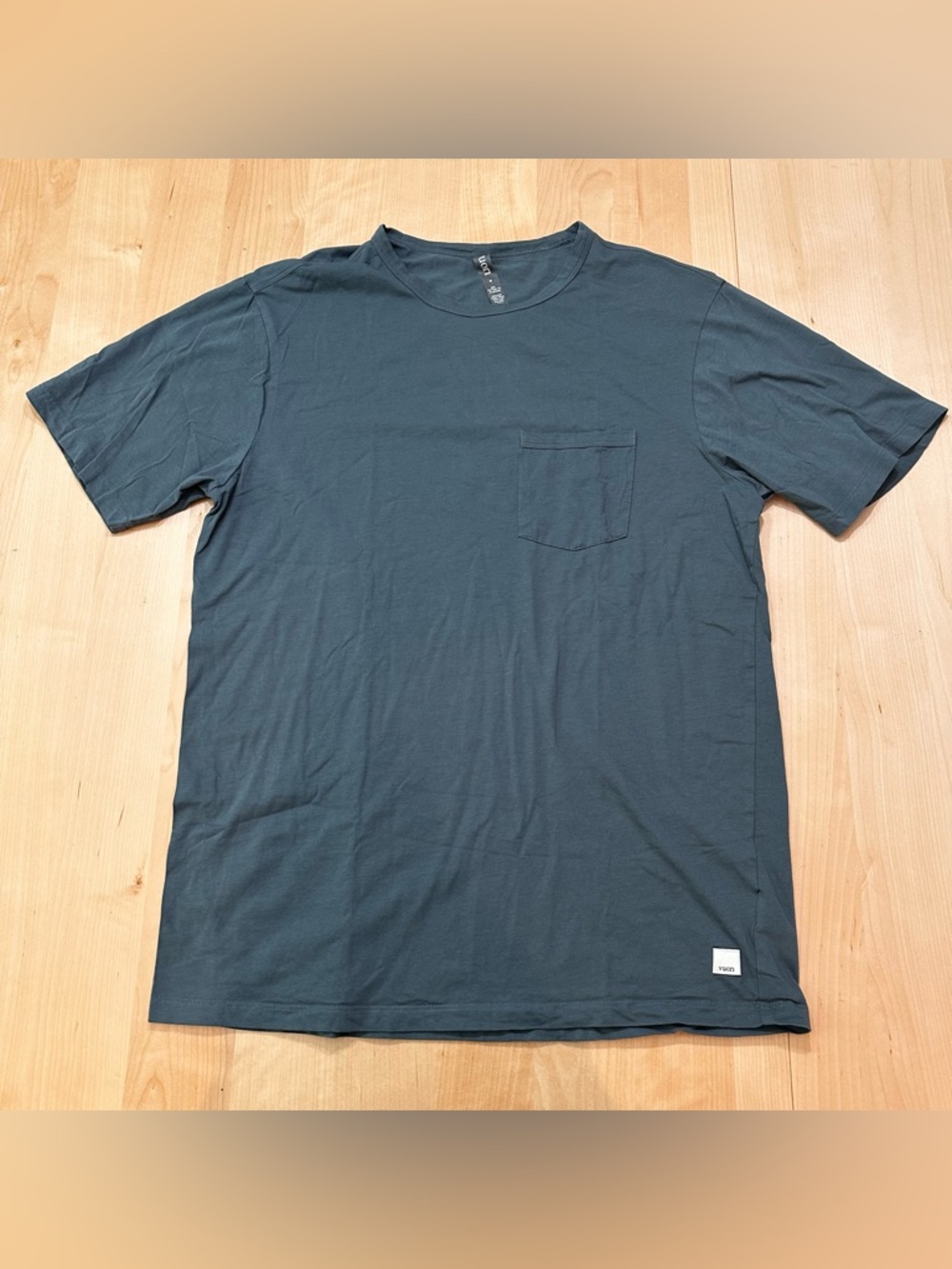 Vuori Washed Out Dark Sage Pocket Tee Size M